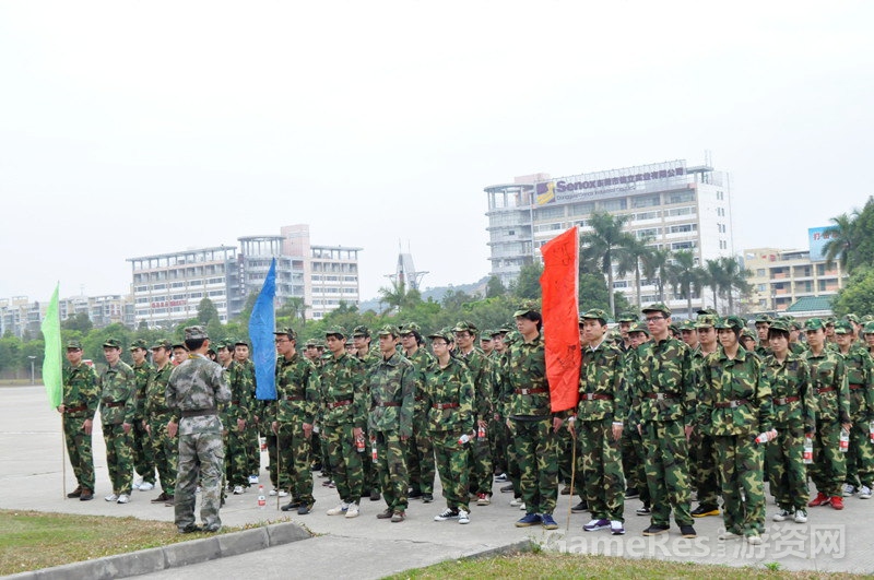 图04：线下军训.jpg