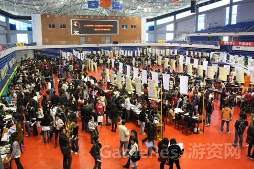 （图1）北京邮电大学校招双选会现场.jpg