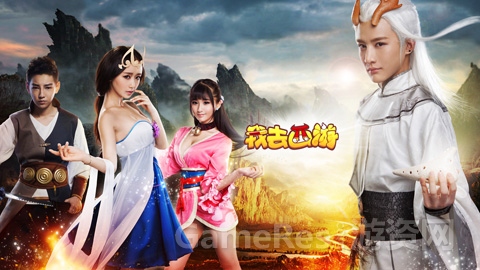 图3：优酷男神女神 左1：幻化女神江天佑、左2：月歌女神谭湘君、左3：斗战女神戚蓝尹.jpg