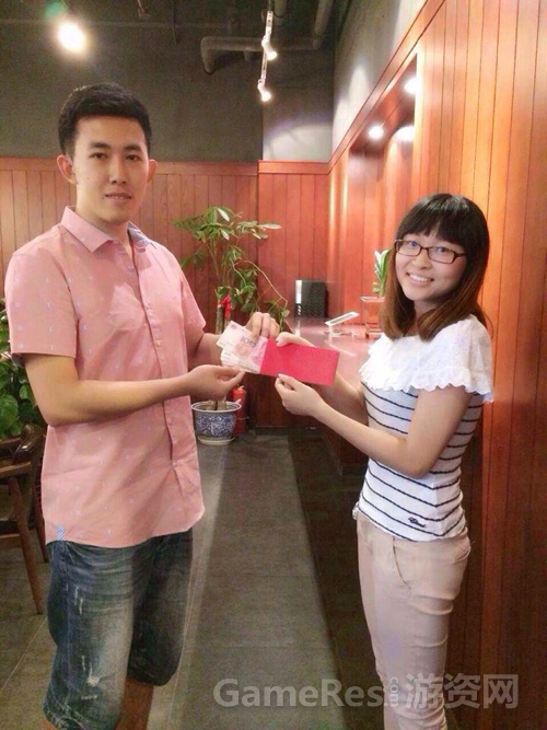 （图1）面试者获得卓越游戏现金奖励（左）.jpg