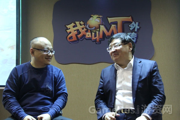 （图1）《我叫MT外传》发布会现场徐小平与邢山虎.jpg