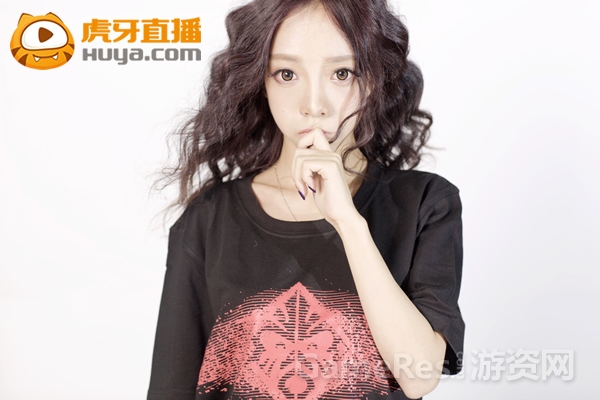 图8 虎牙直播美女主播.jpg
