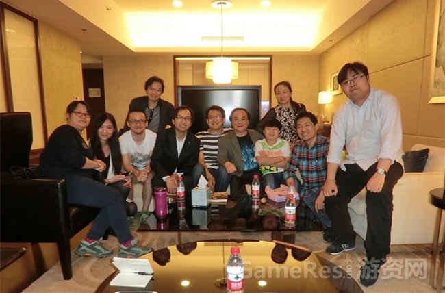 图1 温瑞安与互爱互动工作人员北京会面.jpg