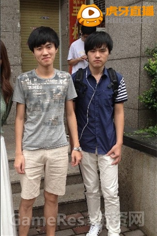 图2 虎牙直播明星主播——霸哥&Solofeng.jpg