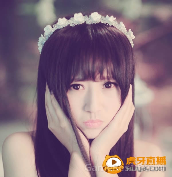 图7 虎牙直播美女王者陆雪琪担任评委.jpg