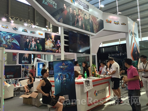 图4：某霸气侧漏的展台.jpg