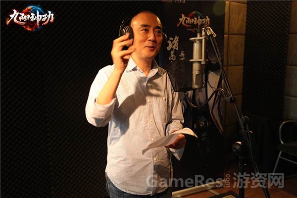 图5（五仁叔模仿诸葛承动作）.JPG