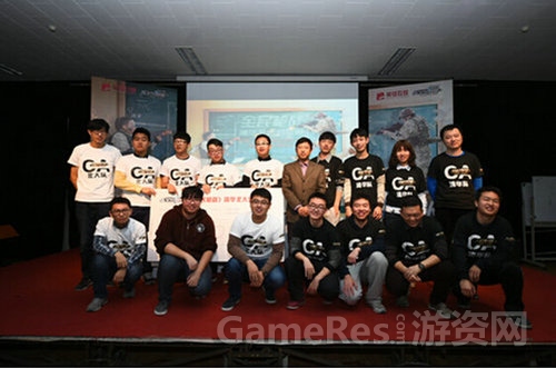 图2：比赛现场的清华北大战队合影.jpg