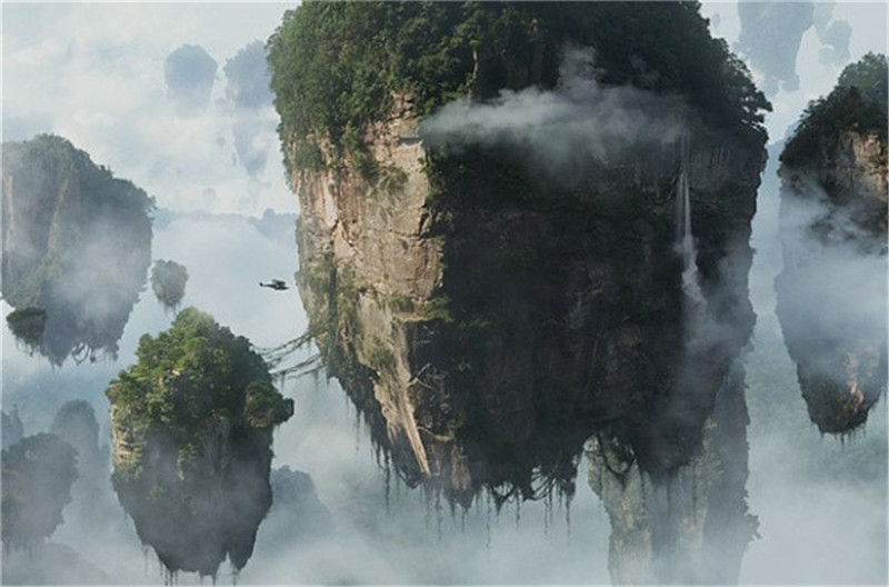 图一：《阿凡达》中的哈利路亚山.jpg