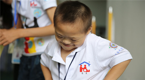 图1：孩子天真的笑脸 .jpg