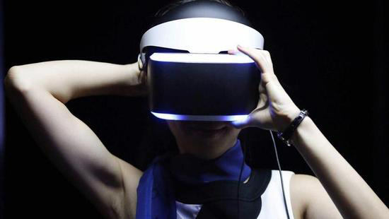 依靠用户基础与游戏 索尼要强吃高端VR市场？