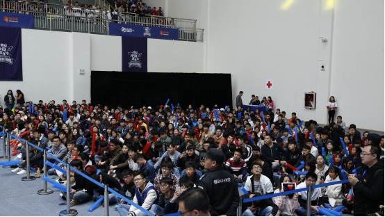 六千学生到场观战贵安电竞嘉年华1649.png