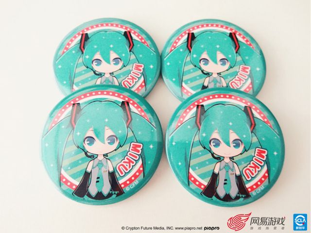 图7：《初音速》限定徽章.jpg
