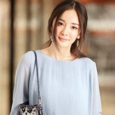 2---虎牙二次元主播轩墨化杨幂装 跟大幂幂相似度高达99.9%(1)275.png