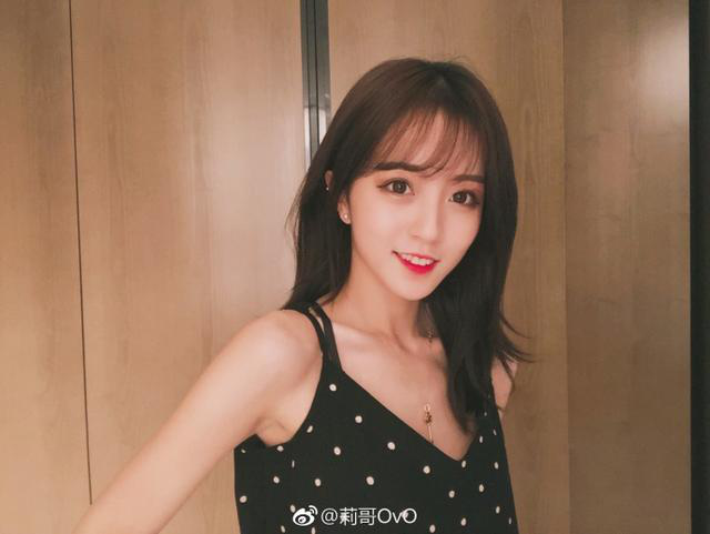 10--迪丽热巴的颜值，冯提莫的嗓音！莉哥火到了东南亚11国？614.png