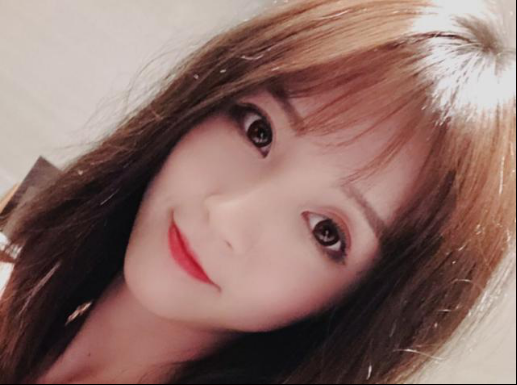3--抖音一姐进军直播界，莉哥虎牙直播间曝光，网友：要变天了！30.png.png