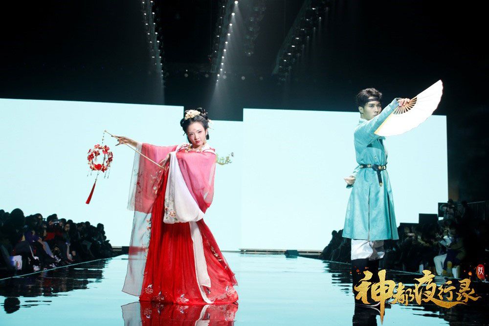图4：以巫祝、大理寺服装为原型设计的唐制汉服.jpg