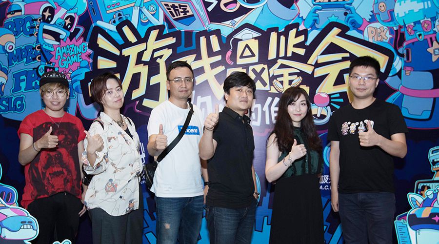 图3.第四期品鉴会专家团.jpg