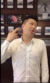 1--虎牙星盛典：磨穿鼠标的他 终获主播界最高荣耀422.png