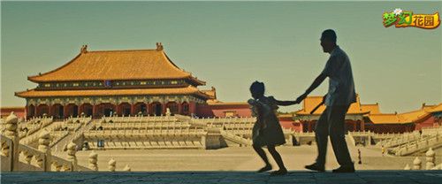 图2：段奥娟演绎《梦幻花园》主题曲MV截图.jpg