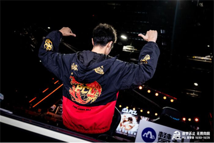 2daead61fe714bb1885e642370ccc810.jpg